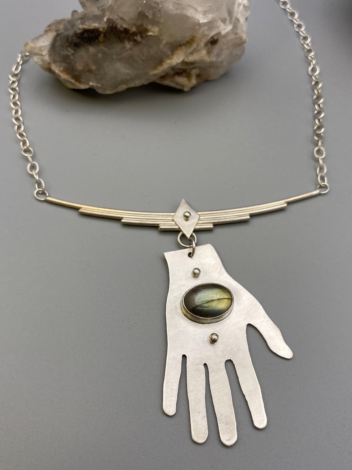 hand necklace 01